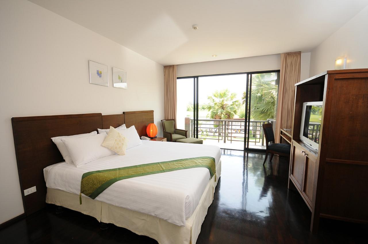 Гостевой дом Suwan Golf & Country Club Nakhon Chai Si Экстерьер фото